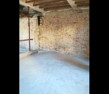 Bellissimo palazzetto da ristrutturare con terrazza panoramica