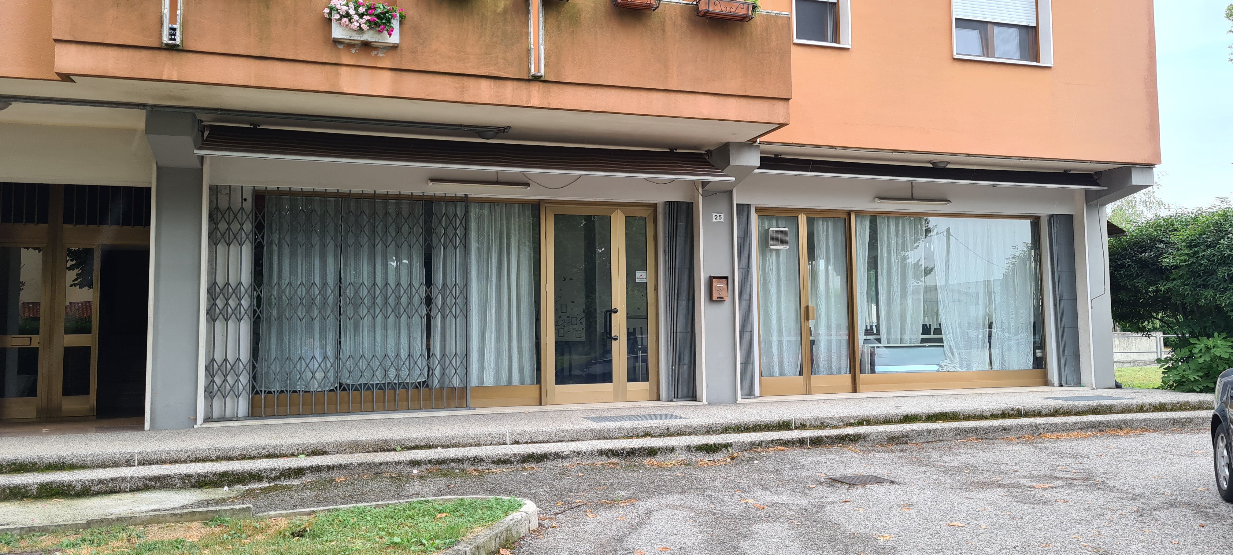 1899/a, Pizzeria di 200 mq. con forno a legna in affitto d'aziendain affitto d'aziendacon 